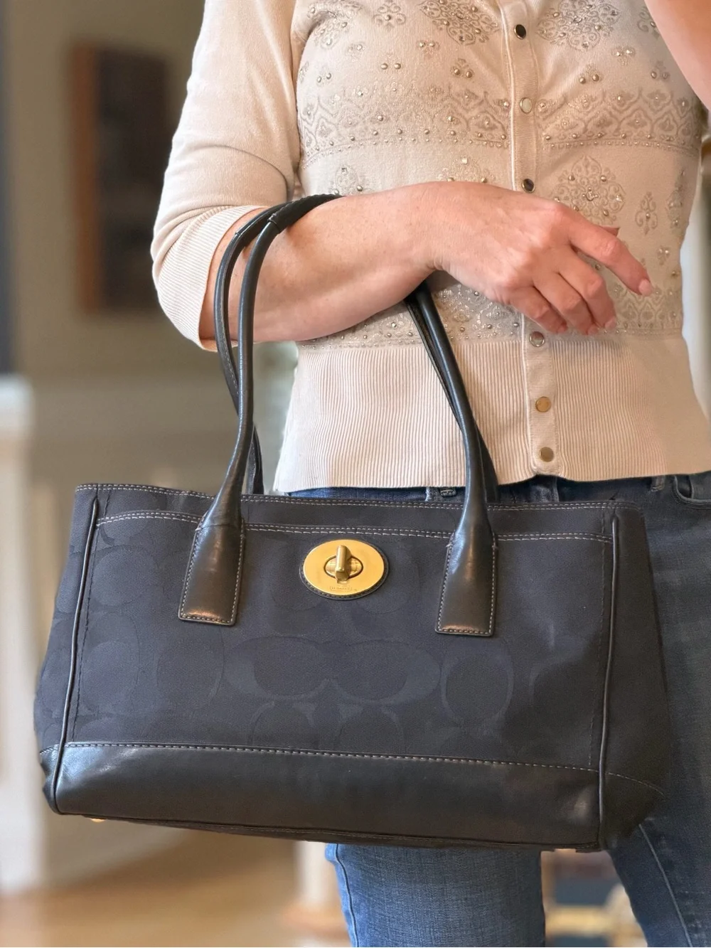 Coach Classic Y2K 2008 Hamptons Madeline Signature Black Satchel Bag